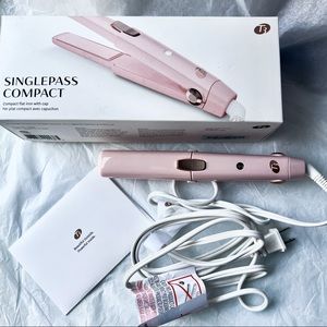 T3 SinglePass Compact Travel Size Flat Iron with Cap light pink & rose gold NIB